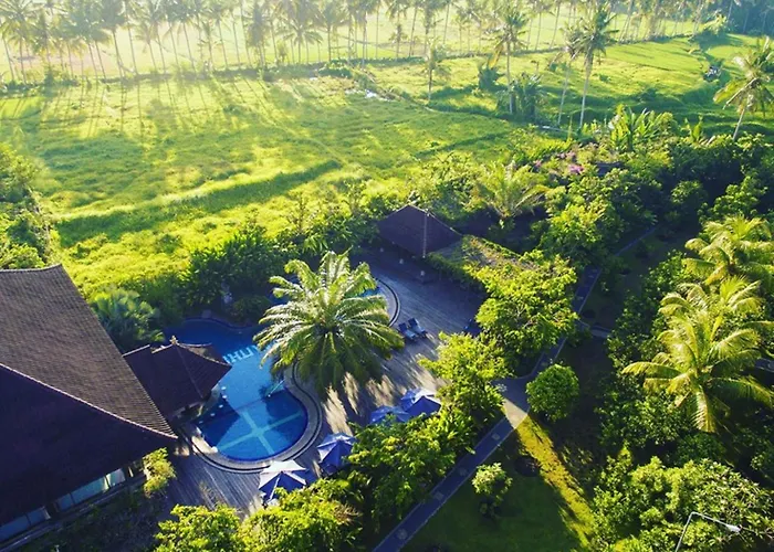 Bhuwana And Farm Hotel 4*