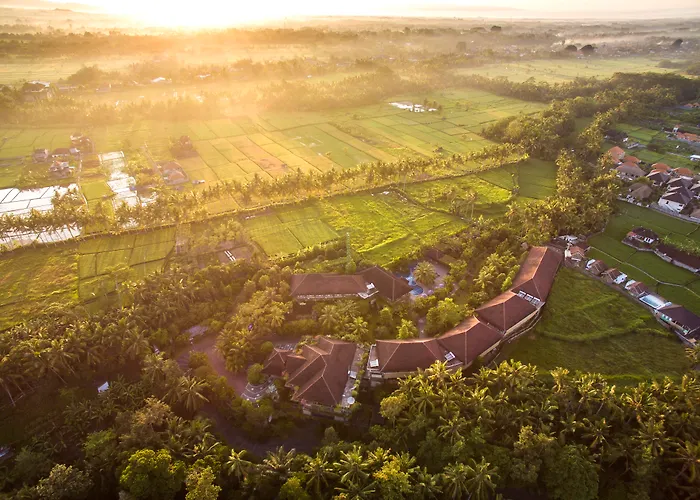 Bhuwana And Farm Hotel