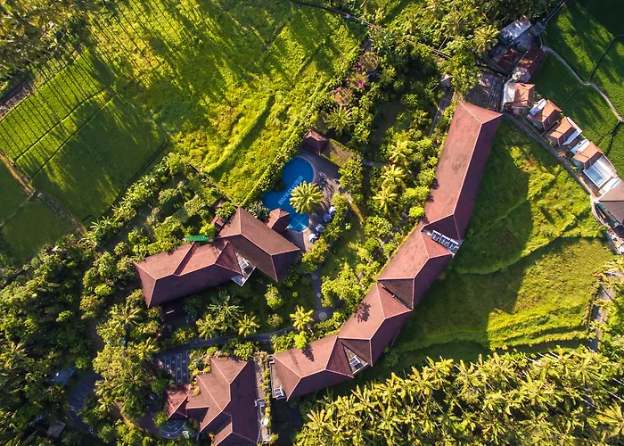 Bhuwana And Farm Hotel