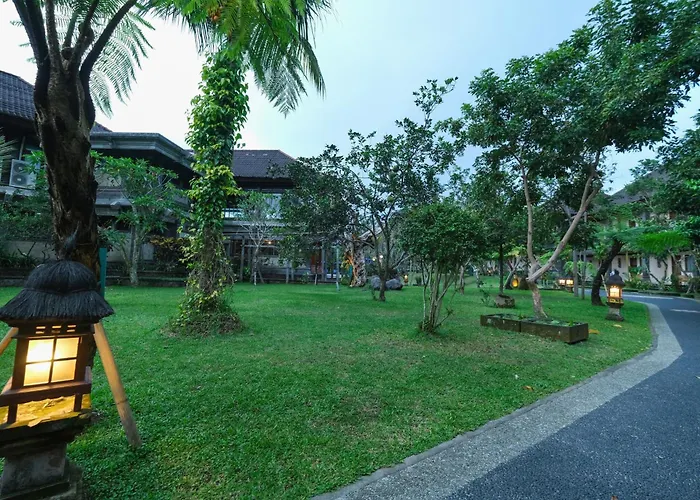 Hotel Bhuwana And Farm 4*