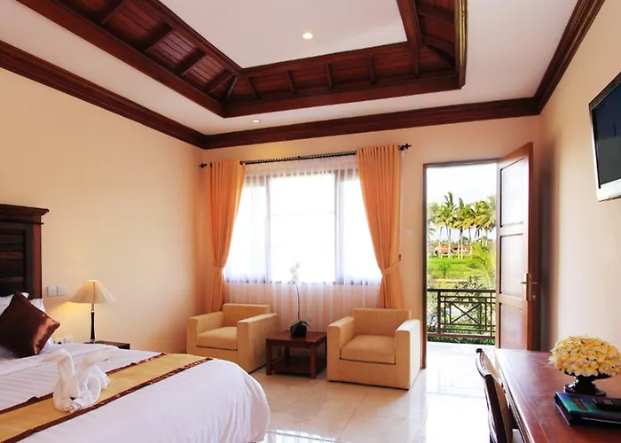 Hotel Bhuwana And Farm 4*
