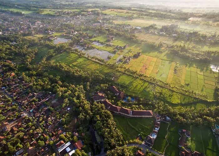 Bhuwana And Farm Hotel
