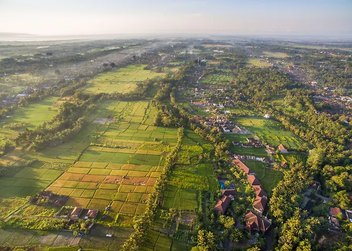 Hotel Bhuwana And Farm 4*