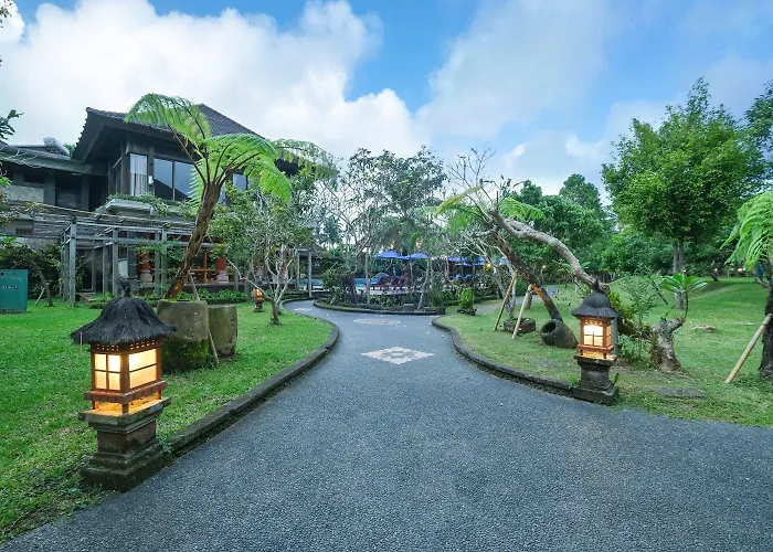 Bhuwana And Farm Hotel 4*
